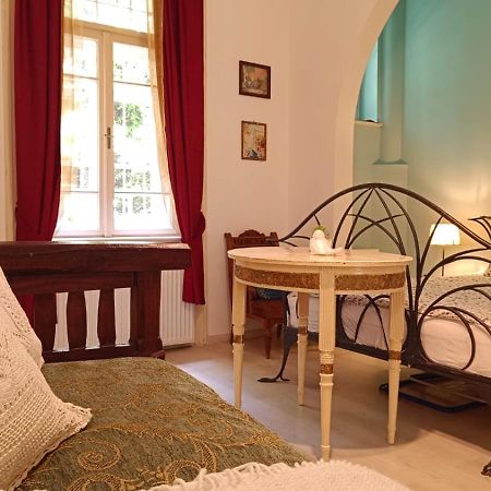 Heritage Harmony With Free Parking Budapest Bagian luar foto