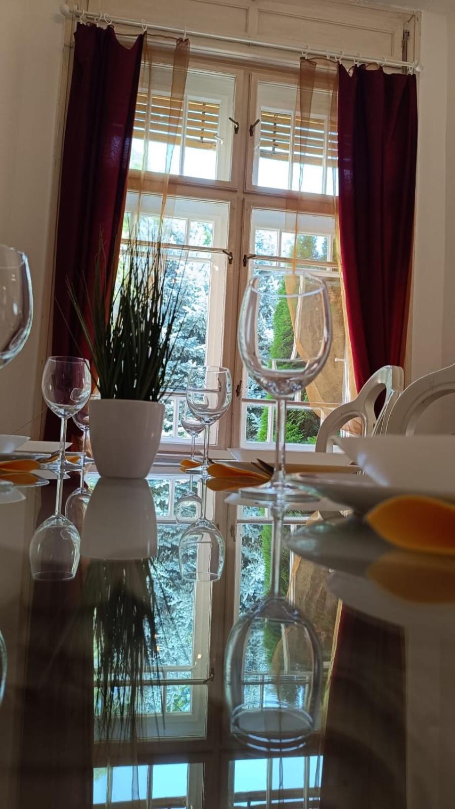 Heritage Harmony With Free Parking Budapest Bagian luar foto