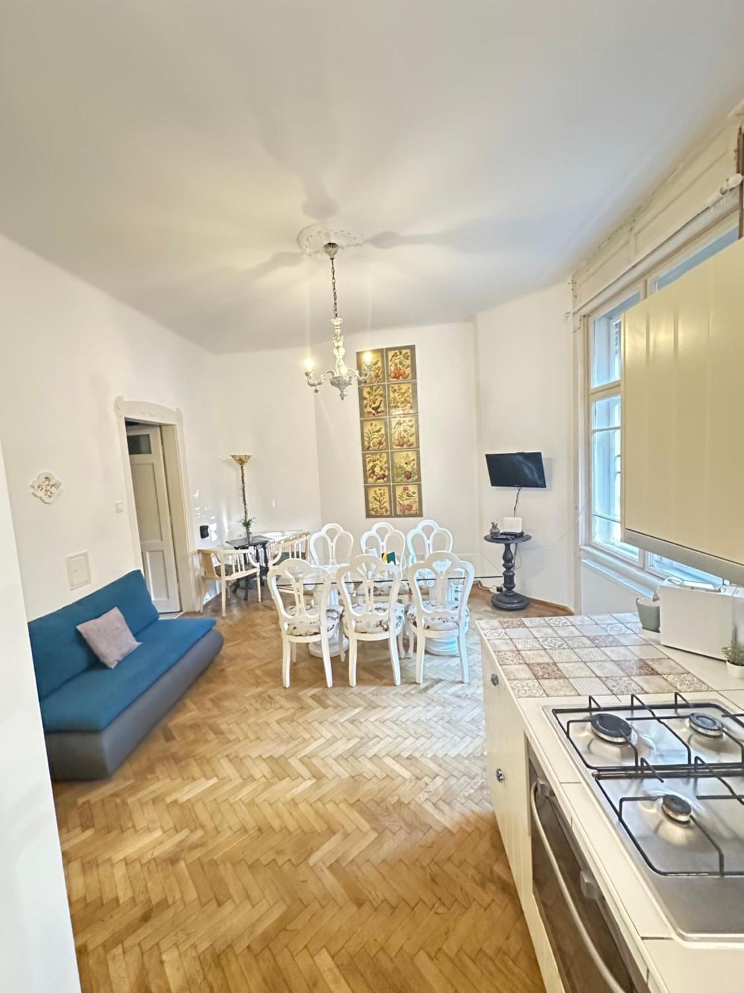 Heritage Harmony With Free Parking Budapest Bagian luar foto
